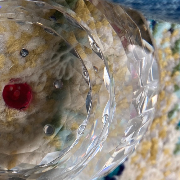 Glass/Crystal CUPCAKE Paperweight 3.5" w Sprinkles Signed - Picture 3 of 3